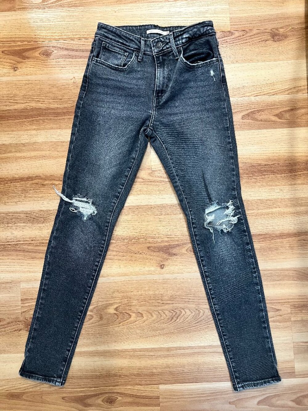 Levi's 721 High Rise Skinny Jeans - 27 inch waist - Black